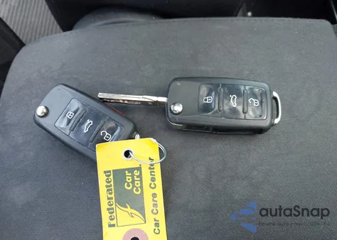 2013 Volkswagen Tiguan S z USA, uszkodzony, nr VIN WVGAV3AX2DW575668